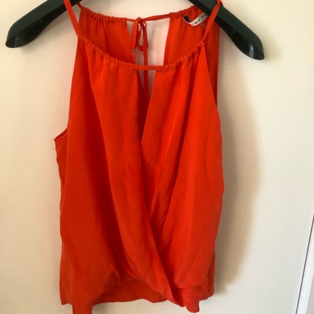 Trina Turk Sleeveless Tie Neck Silk Top size Sm.